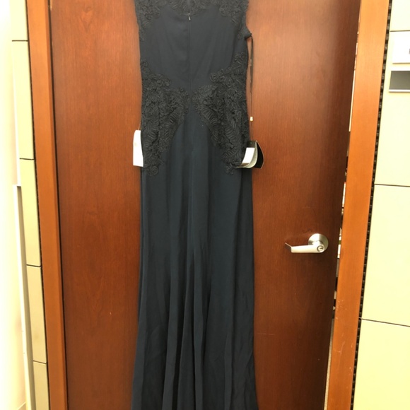 Stunning Tasashi navy gown - Picture 4 of 6